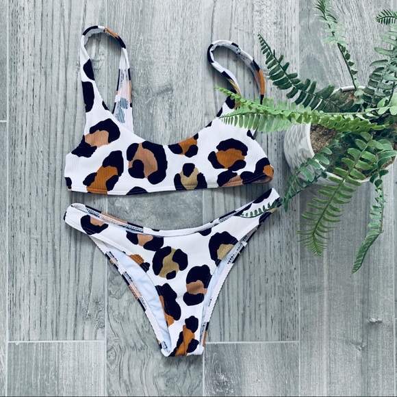 TOPSHOP Leopard Ribbed Bikini Set - Picture 3 of 8